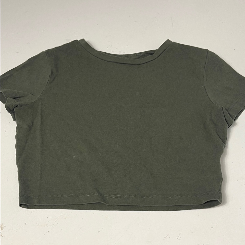 Wild Fable Small Army Green Short Sleeve Crewneck Cropped T Shirt